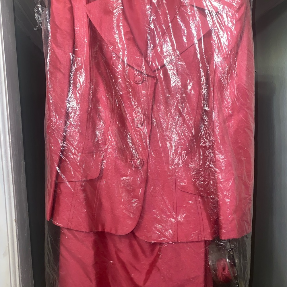Tahari 2 pc. Suit